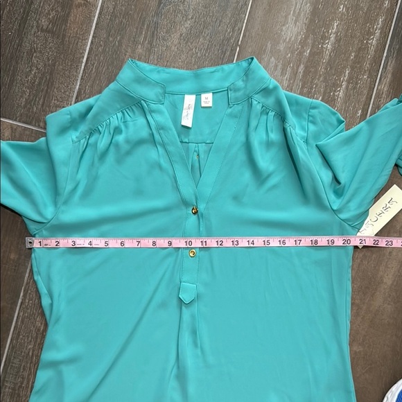 Tacera Blue Relaxed Blouse with Cuffed Sleeves - Picture 8 of 9